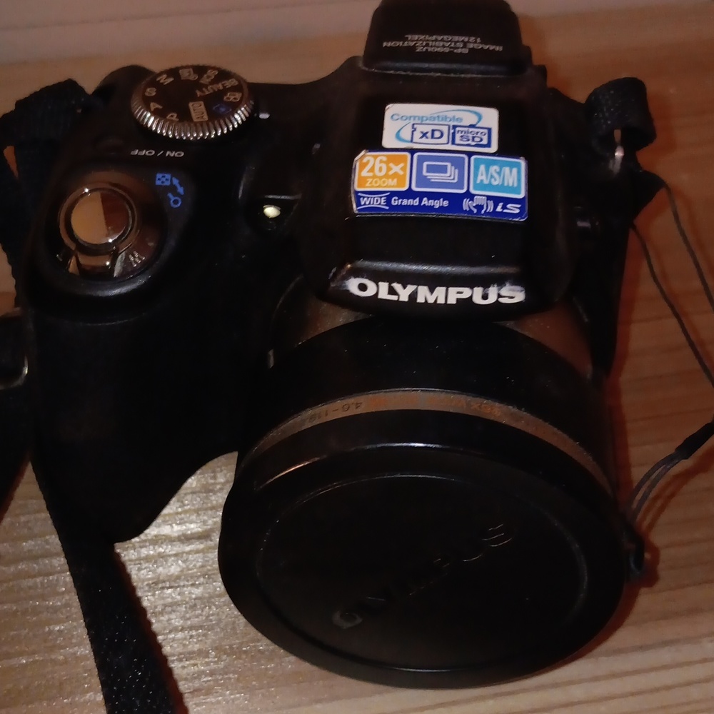 Digital Camera - Picture 2 of 6